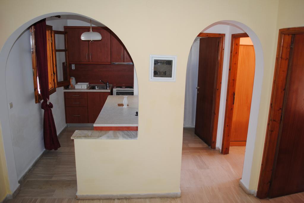 Hotel Olga Agios Stefanos Avliotes  Rom bilde